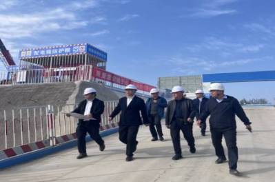 集團公司黨委書記、董事長王元斌一行調(diào)研安居公司京口路保障性住房項目建設(shè)